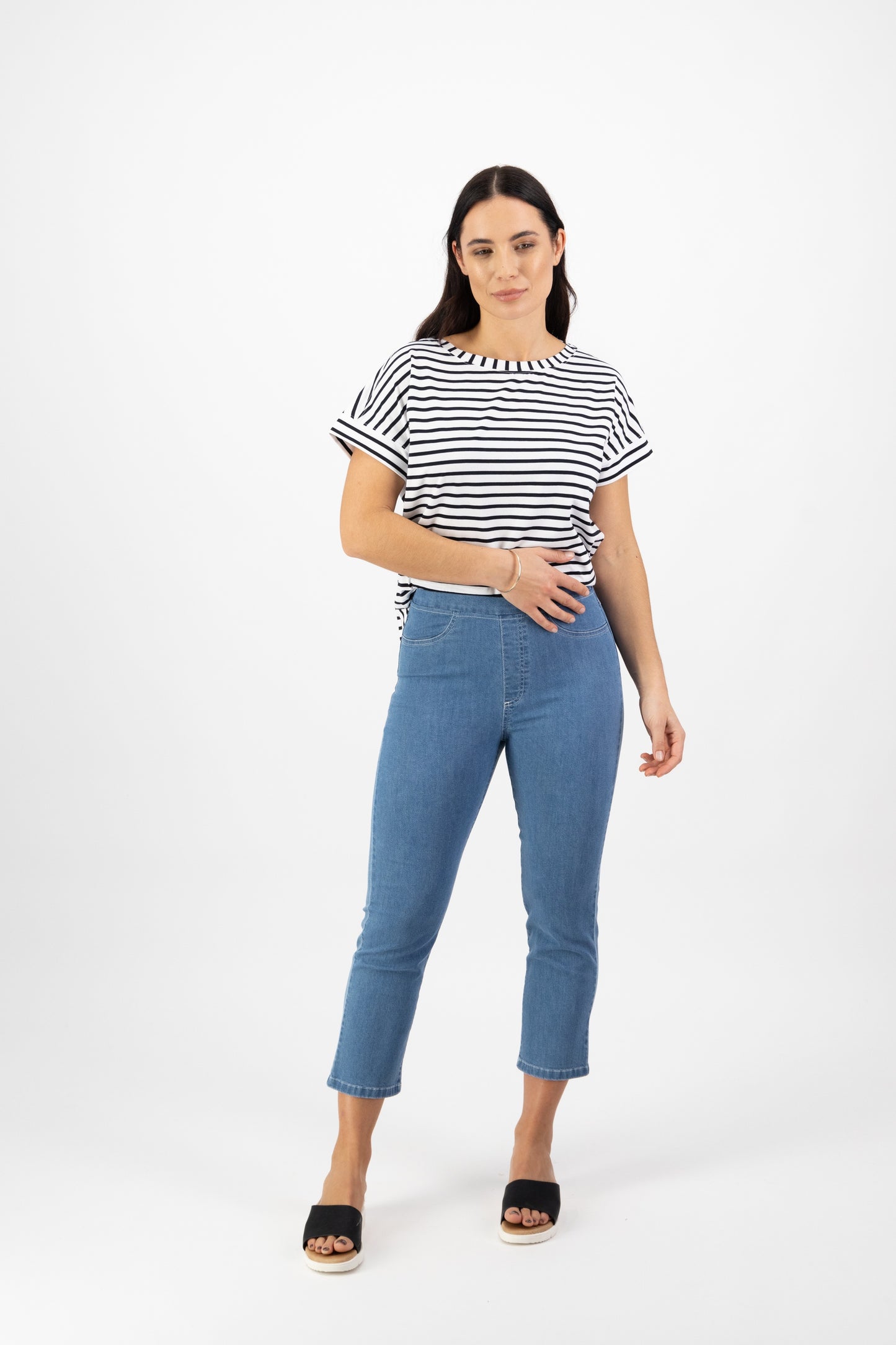 Vassalli Mid Wash 7/8 Length Light Weight Denim Pull on