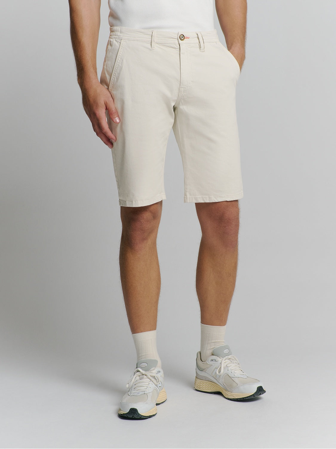 No Excess Chalk Garment Dyed Twill Stretch Chino Shorts