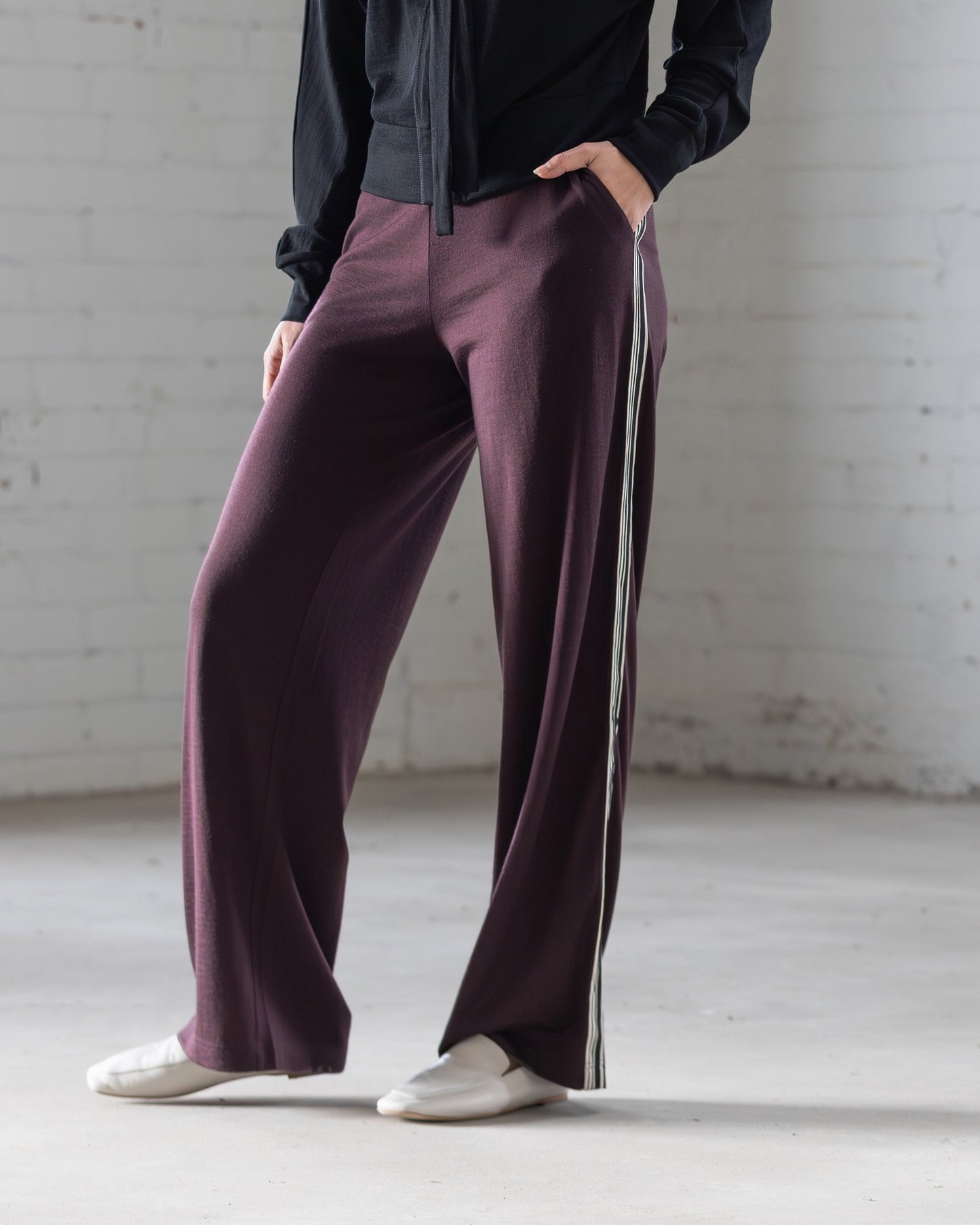 Vassalli Asher Merino Pant - Berry