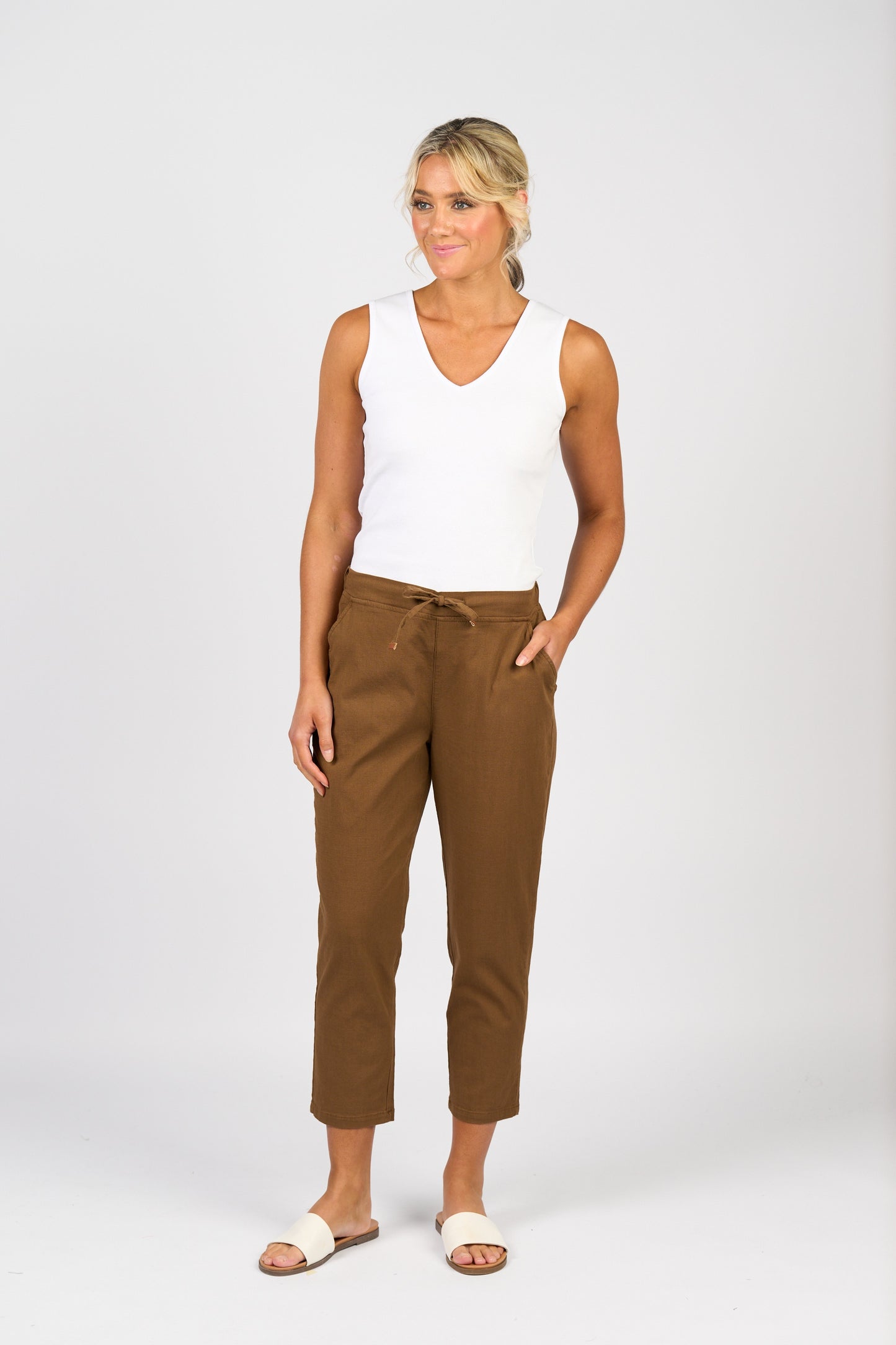 Vassalli 7/8 Length Elastic Waist Skinny Leg Pant - Pecan