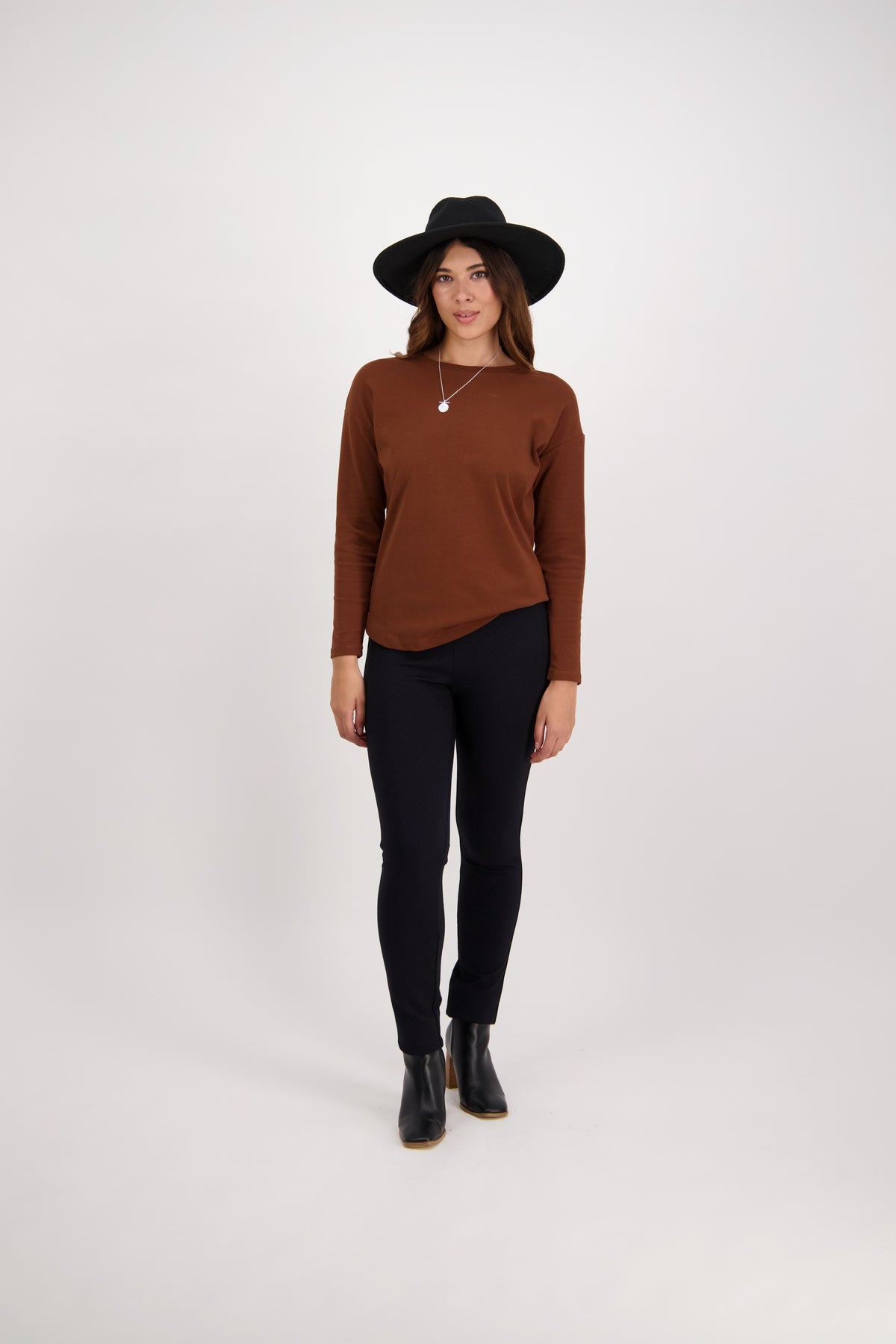 Vassalli Long sleeve Round Neck Top 4347