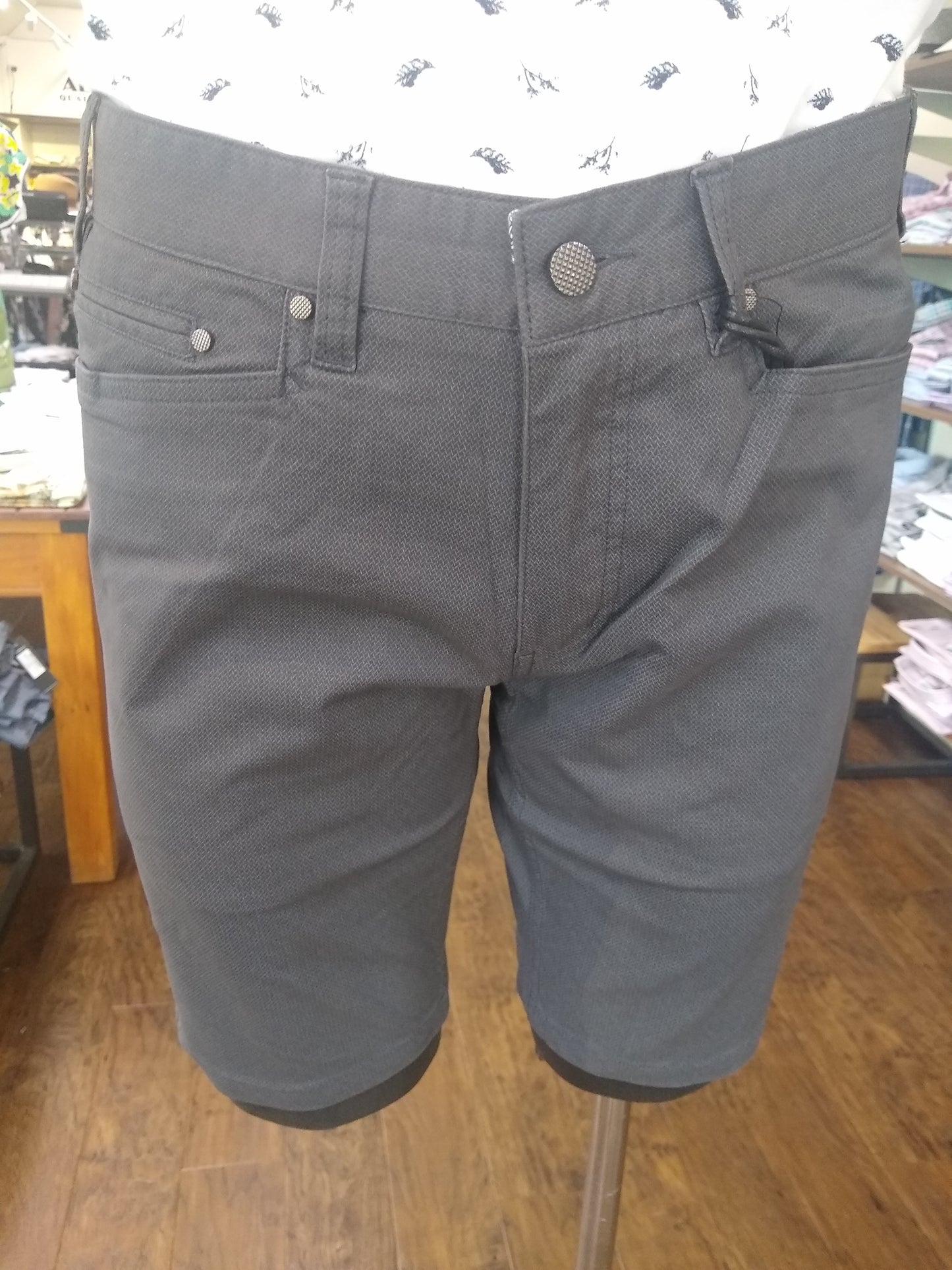 Berlin Herringbone Cross Pocket Short