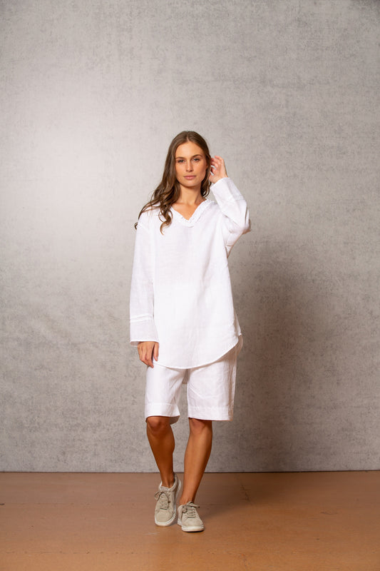 Noble Wilde Womens Ruched Vee top