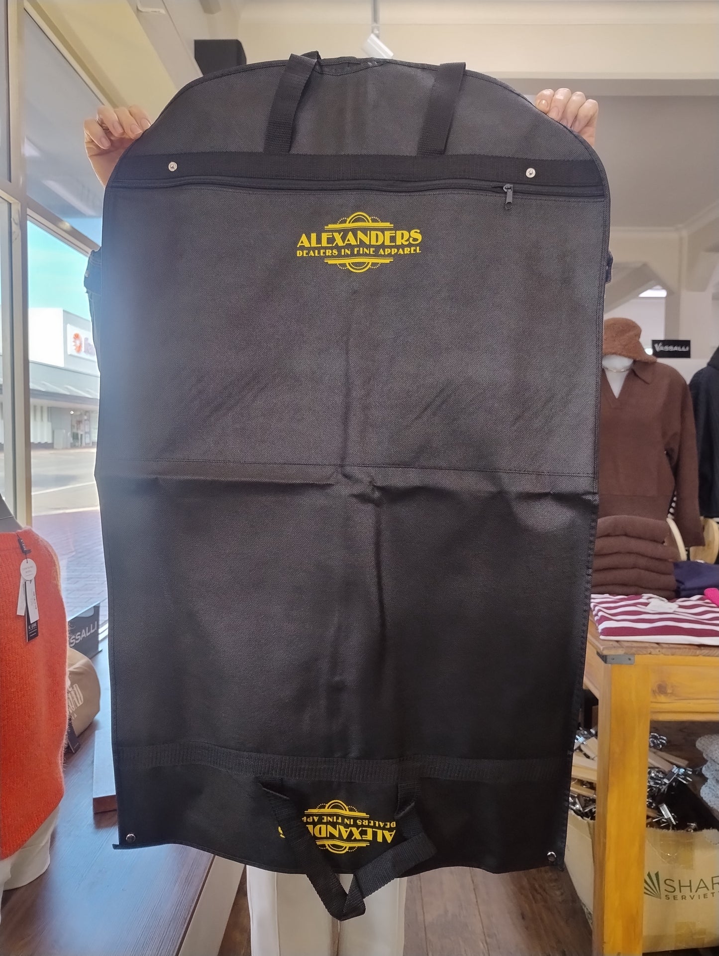Alexanders Suit Bag