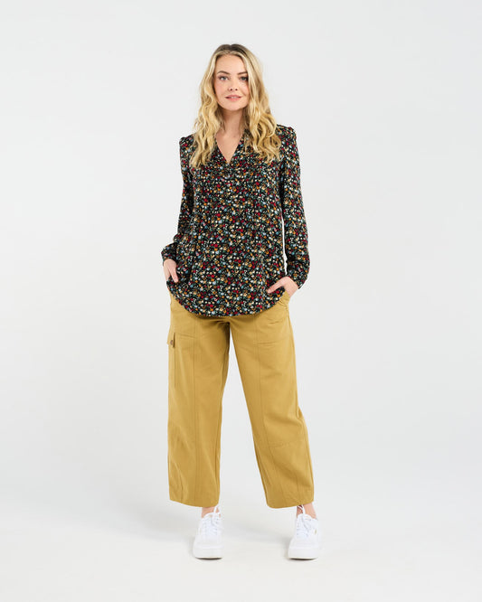 Blackstone Elena Pintuck  L/S Blouse-B/ Retro Floral