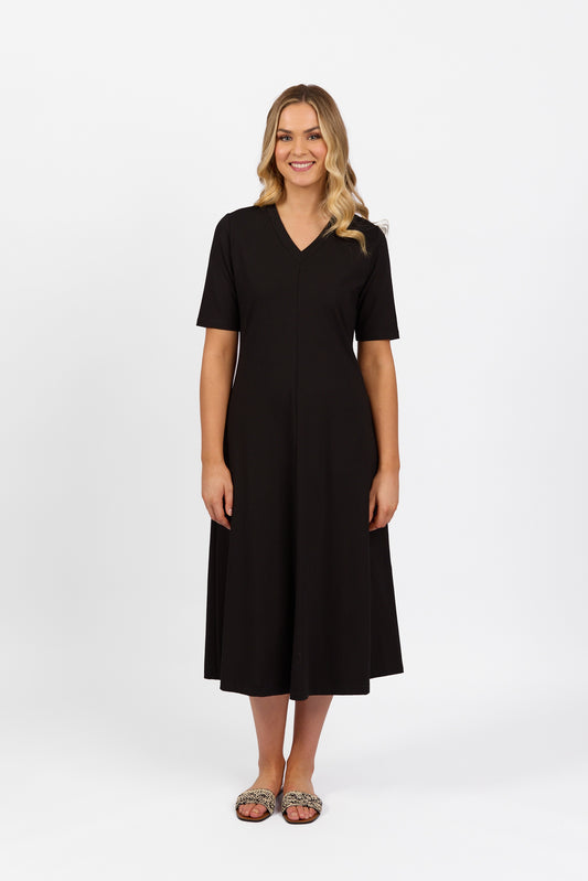 Vassalli Short Sleeve A Line Knit Dress With V Neck Black