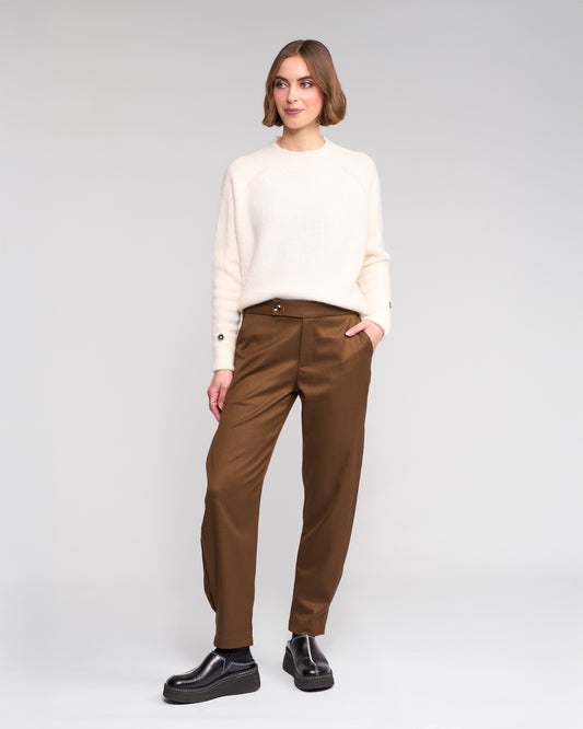 Knewe Jude Relaxed Leg Ankle Grazer Pant - Cedar