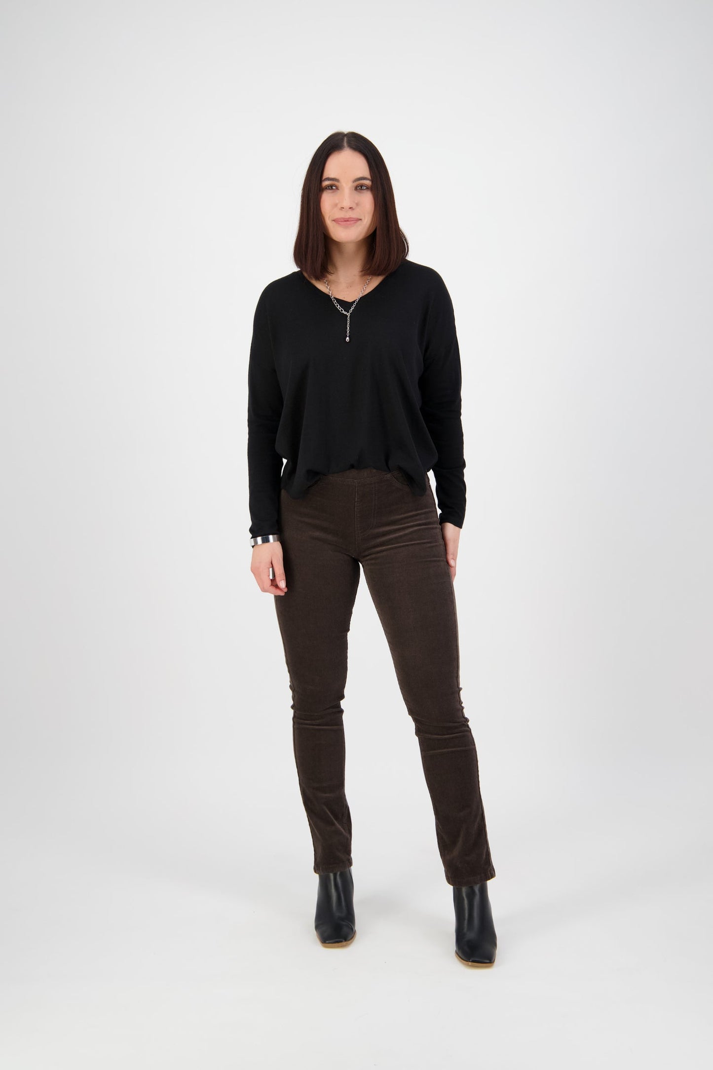 Vassalli Walnut Slim Leg Pull On Cord Pant