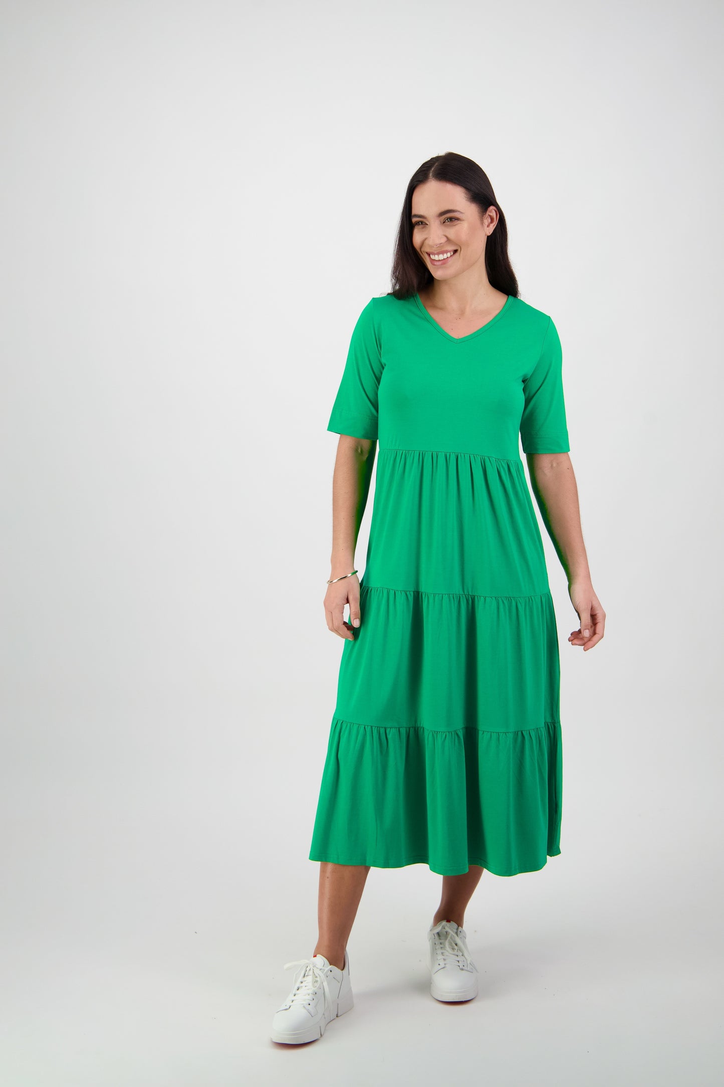 Vassalli Kelly Green V Neck Short Sleeve Tiered Dress